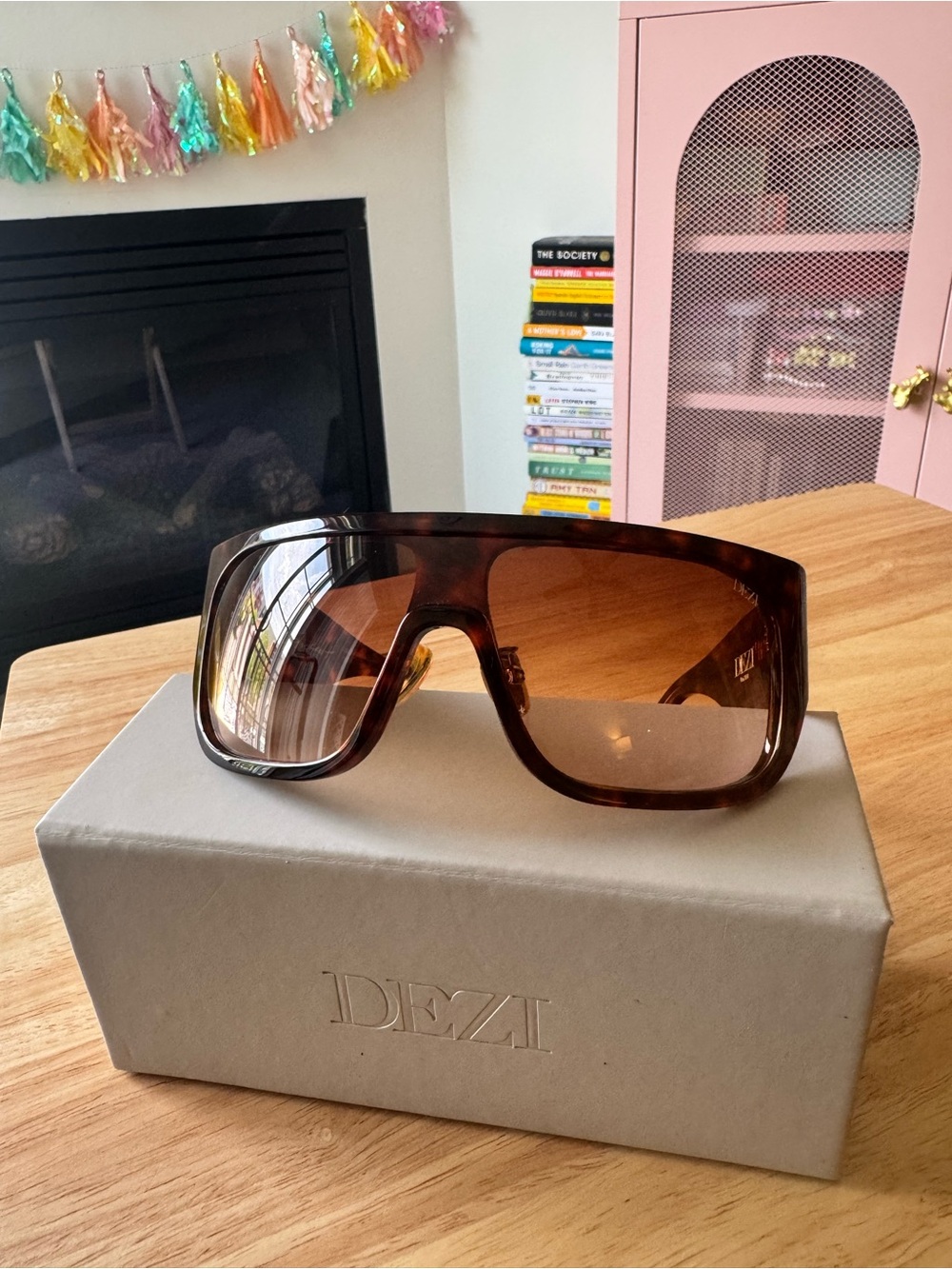 DEZI Tortoise Shield Sunglasses with Brown Gradient Lenses
